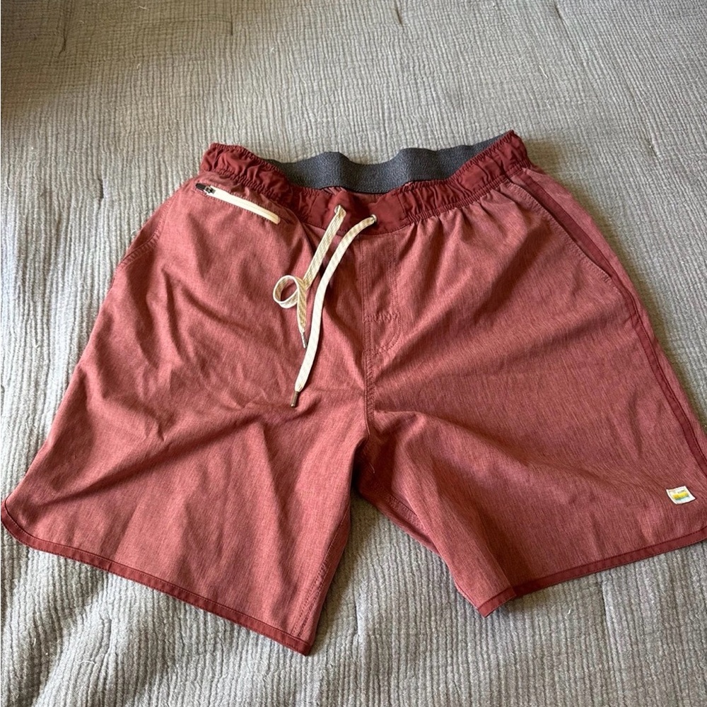 Vuori banks red size large